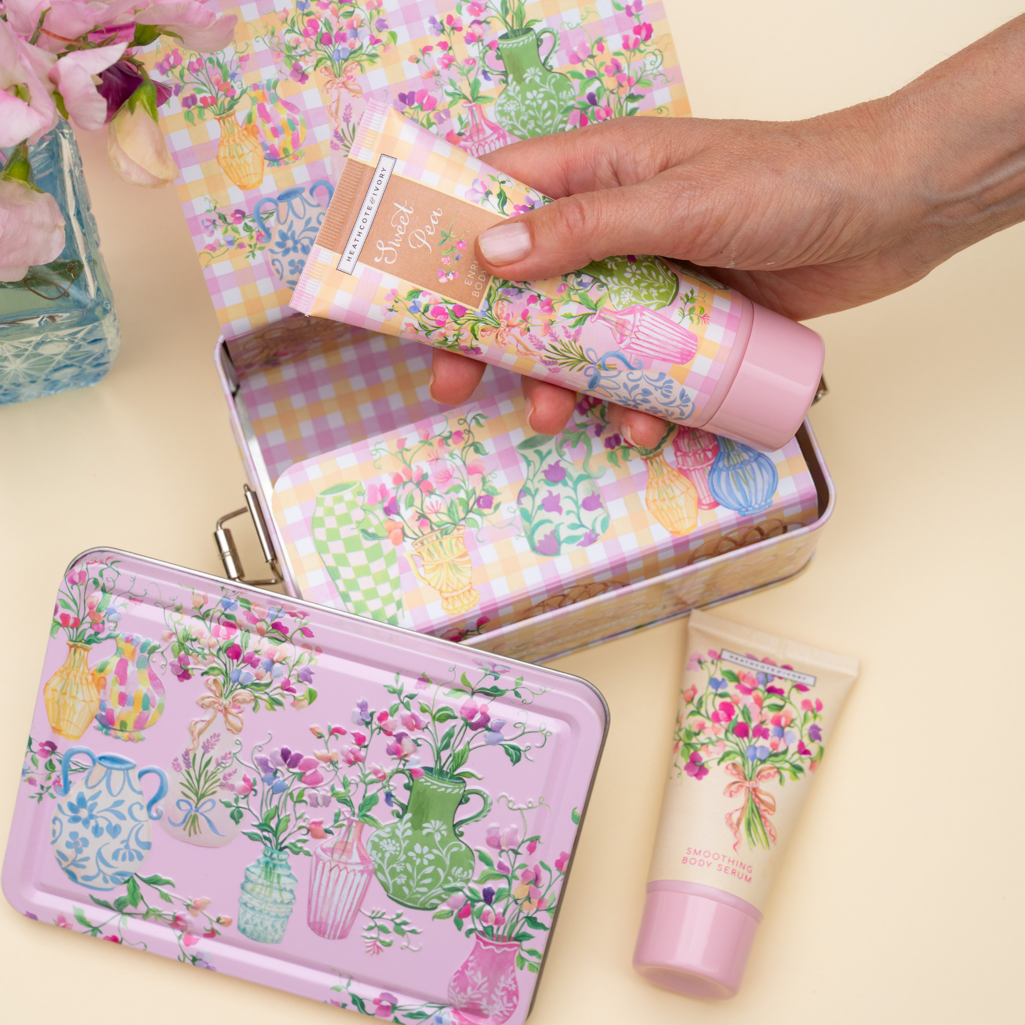 Heathcote & Ivory Sweet Pea Radiant Skin Tin